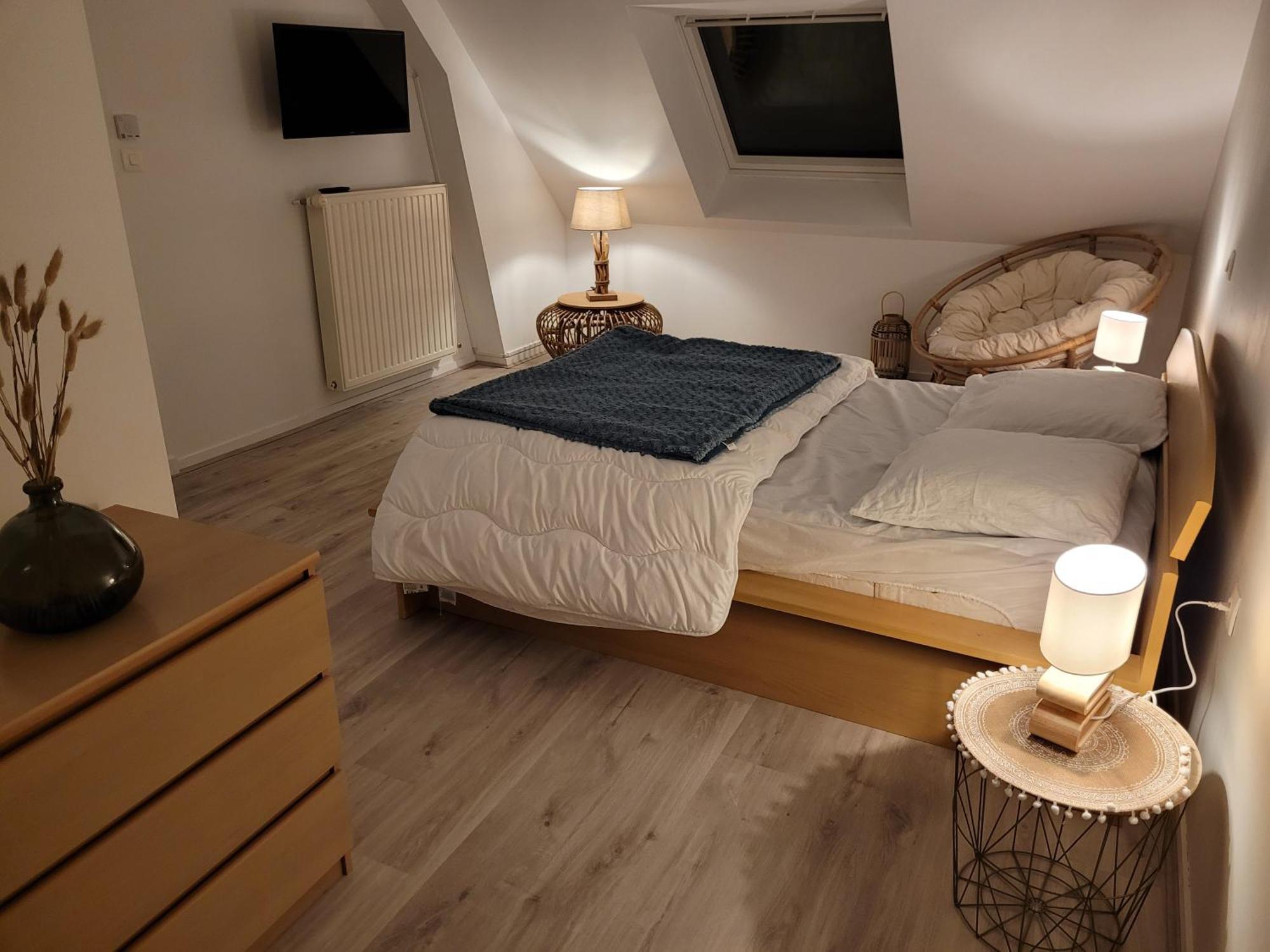 Habitación en casa particular évasion Idyllique à L'étage Près Zoo-chateaux *
